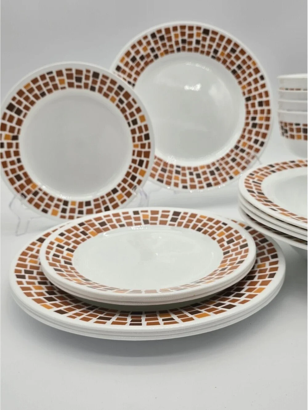 Corelle Precious Colours Amber Orange 16-Pc Dinnerware Set Made In USA 2013-2015